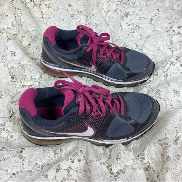 Nike Airmax 2010 Running Shoes - Picture 3 of 7